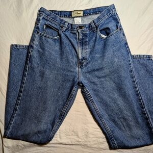 L.L. Bean Men's Classic Fit Denim Jeans 31x32